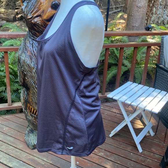 Avia women’s size large gray racer back tank top - Picture 4 of 4